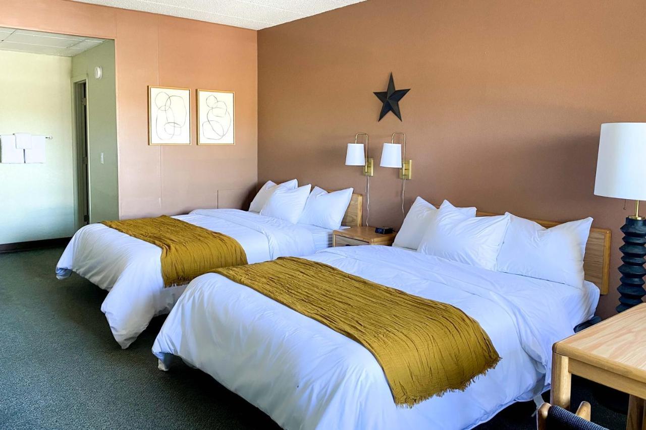 The Benson Motel - Benson, Mn - Us-12 Hwy Экстерьер фото