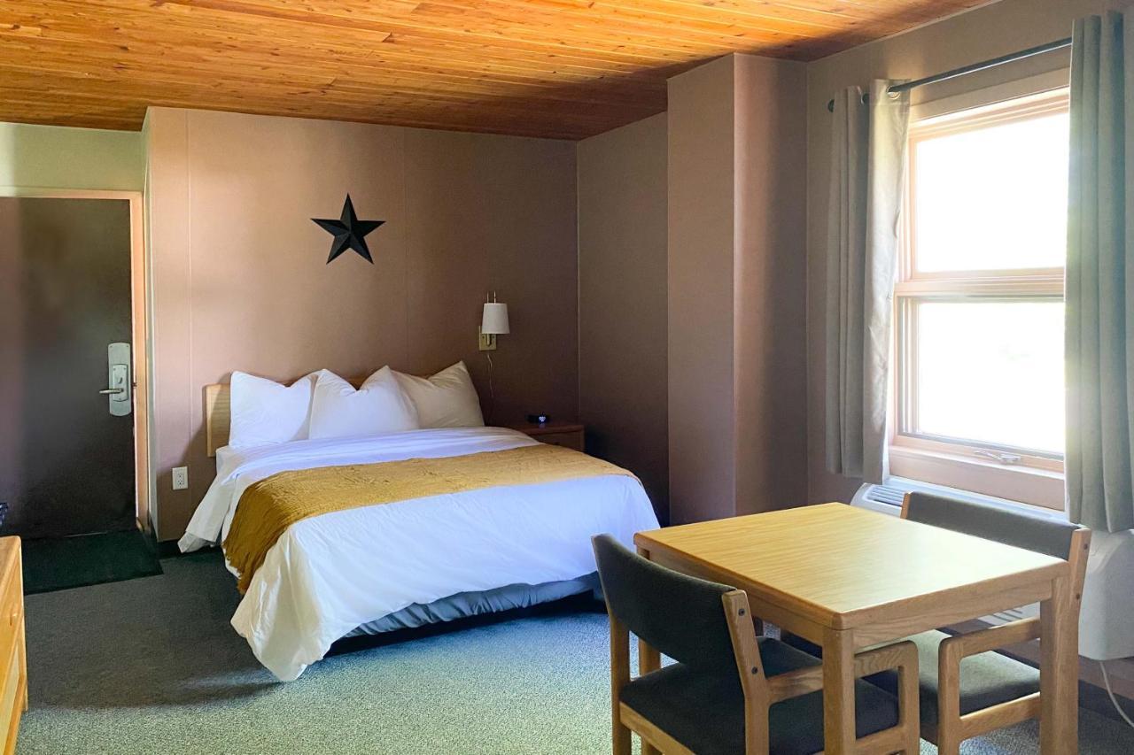 The Benson Motel - Benson, Mn - Us-12 Hwy Экстерьер фото